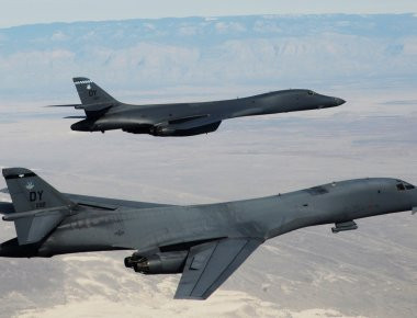 Αεροπορική «αρμάδα» των ΗΠΑ αναχαίτισαν ρωσικά μαχητικά στην Βαλτική (φωτό, βίντεο)